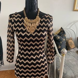 Very beautiful dress stretchy size Small